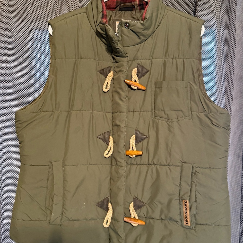 Legendary Whitetails women’s Green Puffer Vest